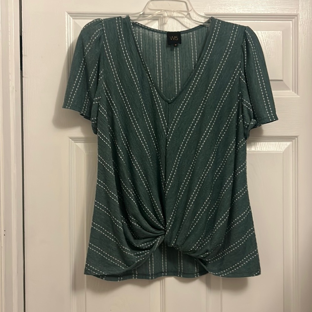 W5 V neck top with shirt fan sleeves